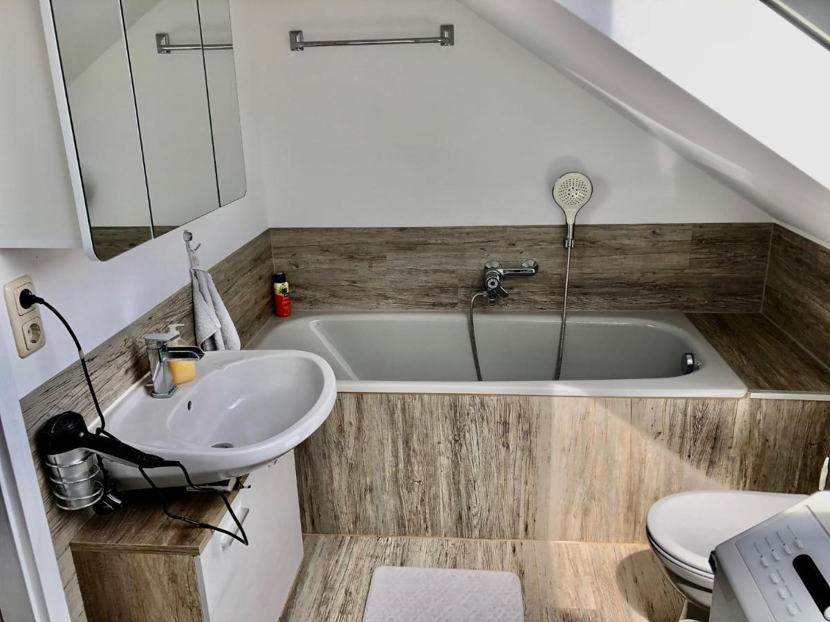 Gaestezimmer Beate Und Ferienwohnung Rheda Wiedenbrueck Extérieur photo